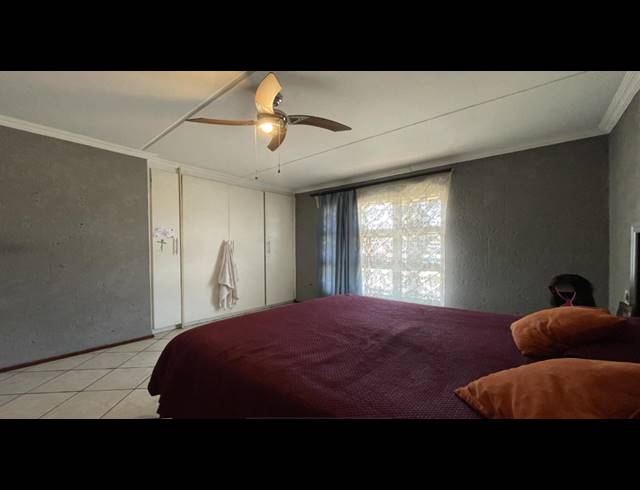 2 BEDROOM TOWNHOUSE FOR SALE IN MULBARTON
